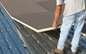 benefits of insulating Thrashbush flat roofing